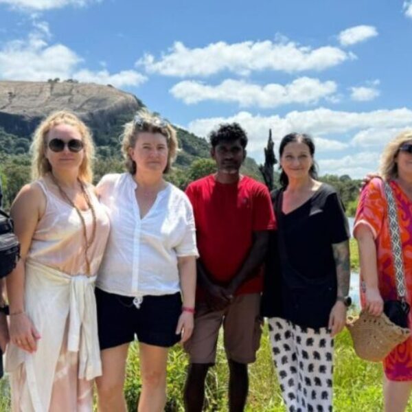 guesthouse-hikkaduwa-beach_guesthouse-hikkaduwa-beach_the-calm-rundreisen-sri-lanka_ein-besonderes-erlebniss-7