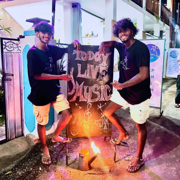 guesthouse-hikkaduwa-beach_livemusic guesthouse-hikkaduwa-beach_livemusic